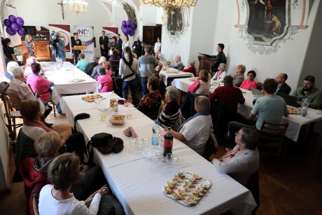 Alzheimer szakmai napot rendeznek pénteken a Papi Otthonban